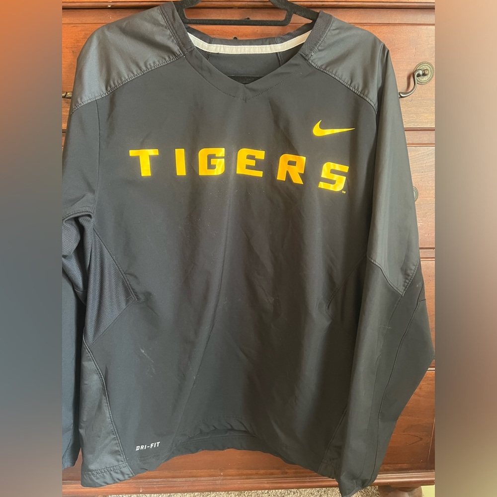 Nike Dri Fit lsu tigers pull over